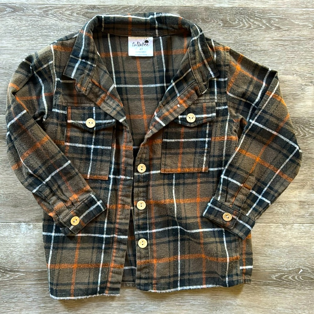 Tullabee Plaid Botton Down Long Sleeve Shirt